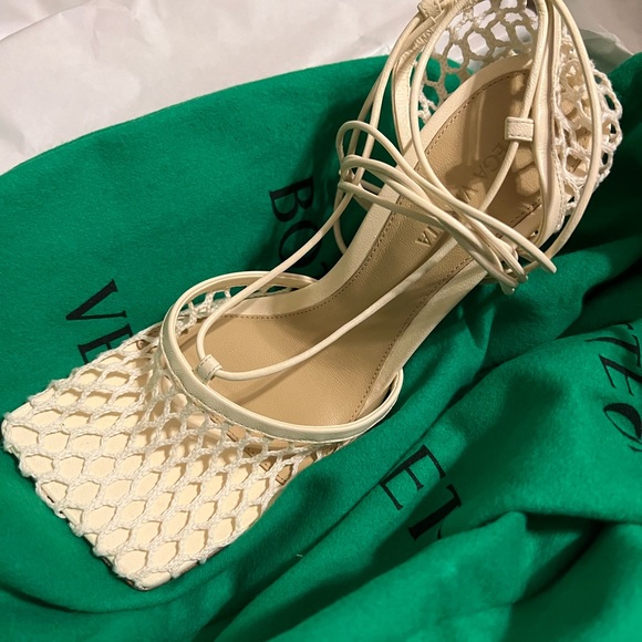 BOTTEGA VENETA Stretch Lace-Up Sandal in Toile - NEVER WORN - Picture 8 of 12